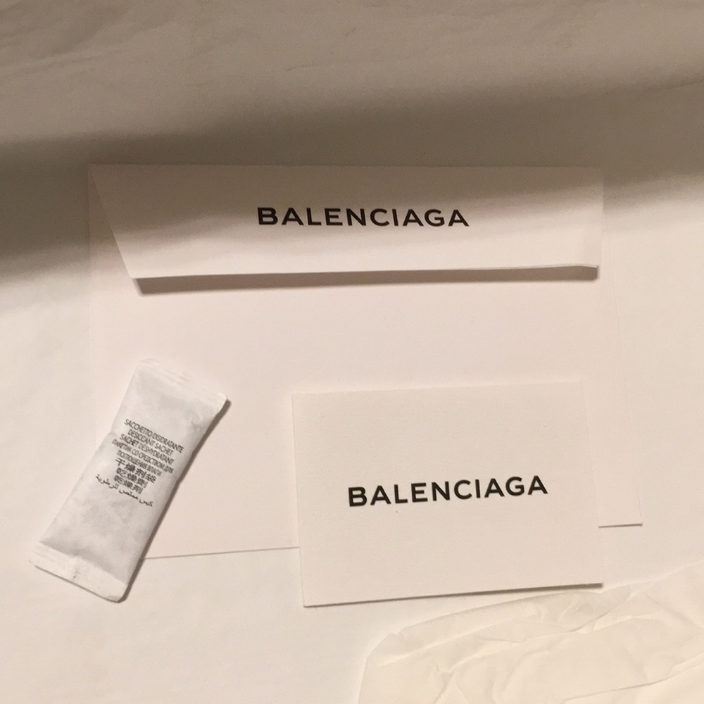 Balenciaga grey sneakers in box - Picture 4 of 6